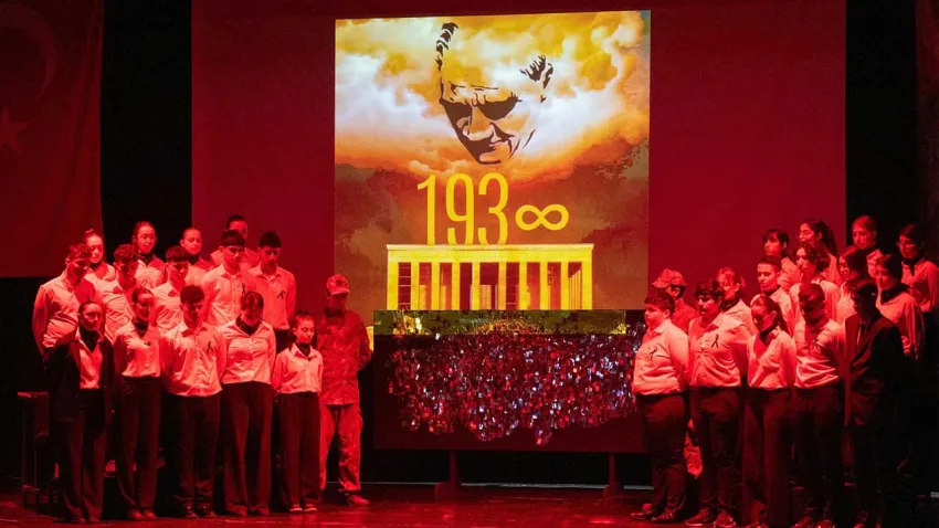 Gaziemir’de Mustafa Kemal Atatürk duygusal oratoryo ile anıldı