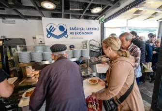 İzmir Kent Lokantaları’nda ücretsiz yemek ikramı