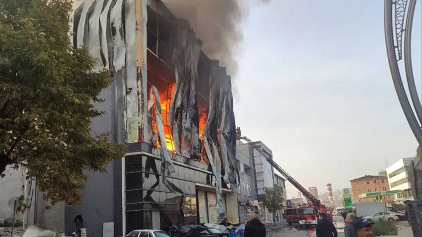 İzmir Tabip Odası: İş yeri ruhsatsızdı haberinin görseli