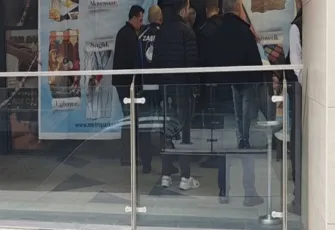 Küçükçekmece'de mühürlenen SPA salonu kurşunlandı