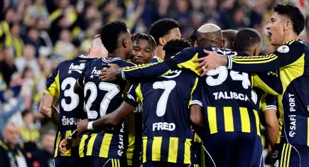 Ligde yenilmeyen tek takım Fenerbahçe: Lider Galatasaray’la Liderle fark 1 puana düştü