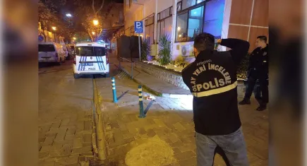 Manisa'da bıçaklı saldırı!