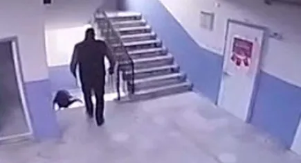 Okul müdürünün otizmli öğrenciyi itip, merdivenden düşürdüğü iddiasına soruşturma