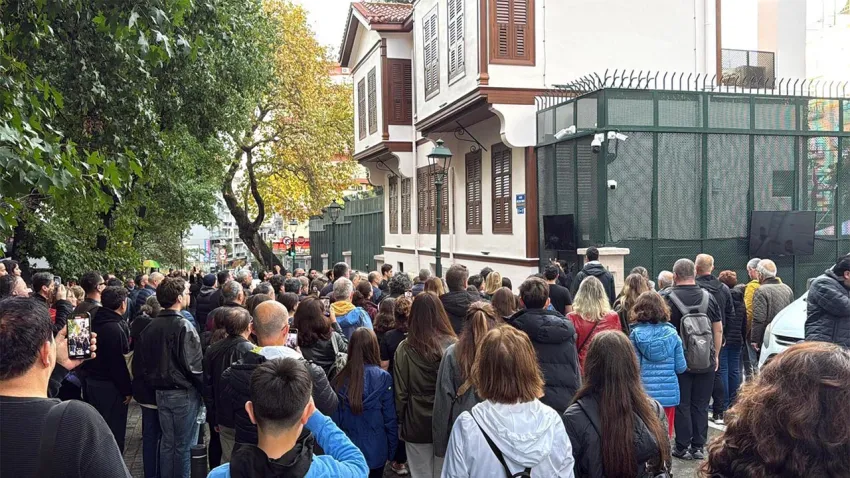 Selanik’te Gazi Mustafa Kemal Atatürk anıldı: Atatürk’ün doğduğu ev ziyaretçi akınına uğradı haberinin görseli