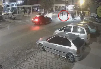 'Dur' ihtarına uymayıp aracını Emniyet Müdürünün üzerine sürdü, ateş açılıp durduruldu