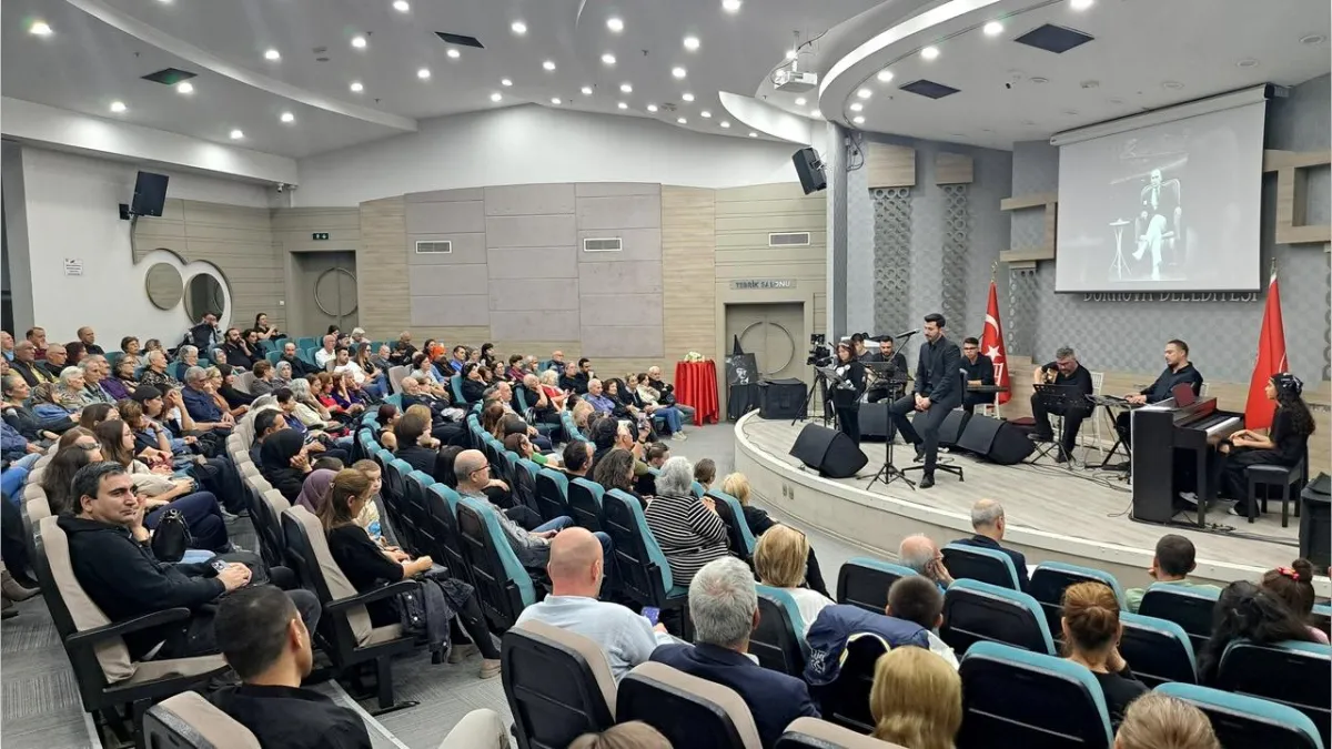 10 Kasım’da Bornova’da Hem Hüzün Hem Gurur Yaşandı haberinin görseli