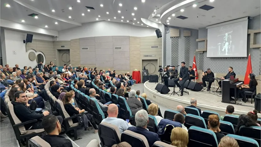 10 Kasım’da Bornova’da Hem Hüzün Hem Gurur Yaşandı