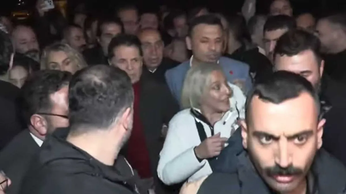 Ahmet Özer'den Bahçeli'ye teşekkür! haberinin görseli