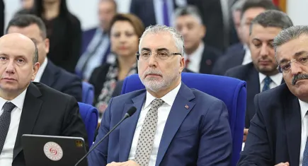 Bakan Işıkhan: Asgari ücret için herkesin mutabık kaldığı bir tutar belirlenmesini umut ediyoruz