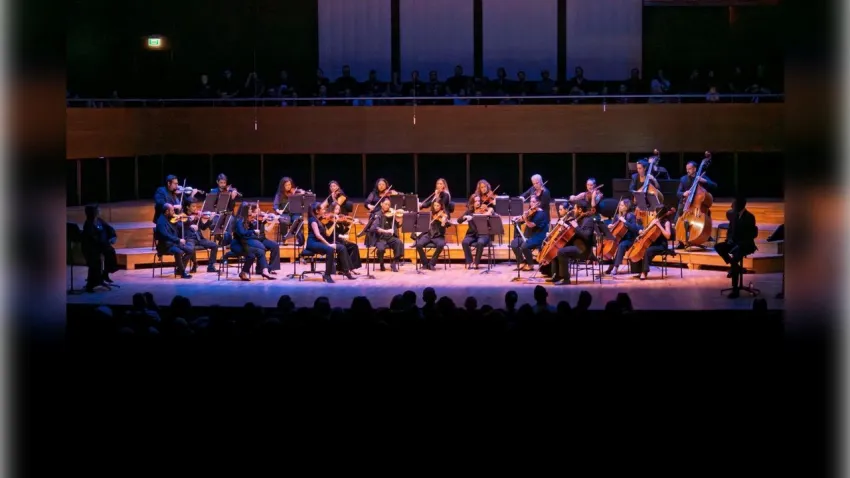 İzmir'de Dokuzu Beş Geçe konseri