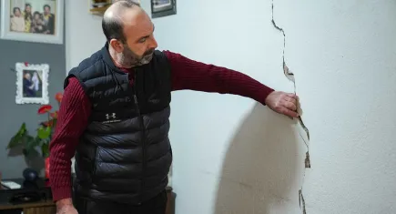 İzmir’de tünel inşaatında evleri zarar gören mahalleli endişeli