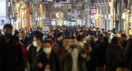 Kapalıçarşı'da operasyon: Döviz istasyonları üzerinden para aklandığı iddiasıyla 76 kişi gözaltında 