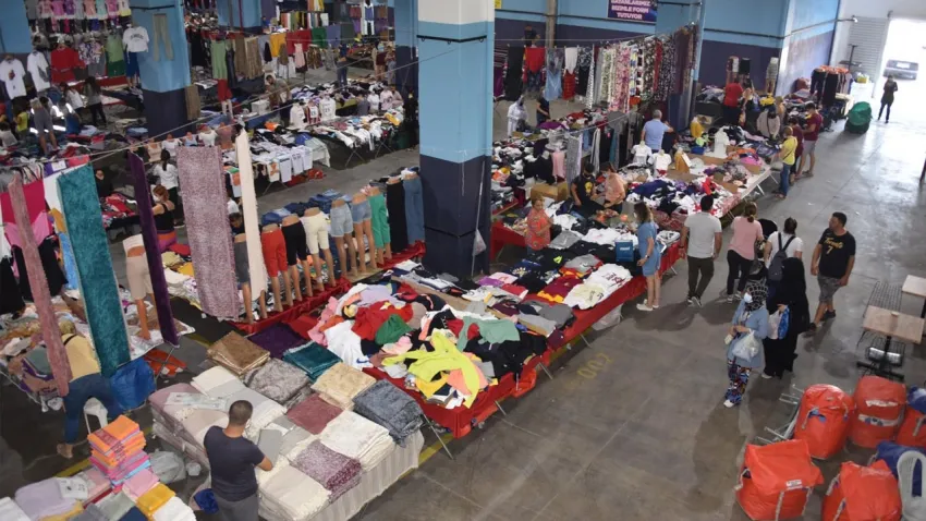 Karşıyaka Belediyesi’nden pazarcılara tepki: Vatandaşlarımızın güvenliğini riske atmıştır