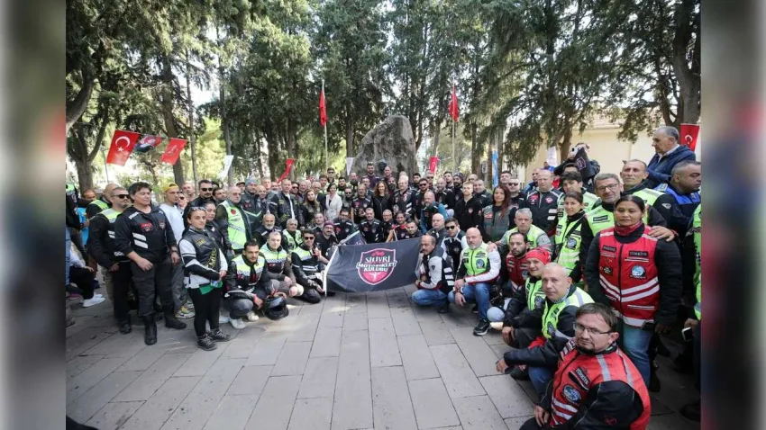 Karşıyaka’da anlamlı buluşma: Üç vatan toprağı, Zübeyde Anne’nin huzurunda