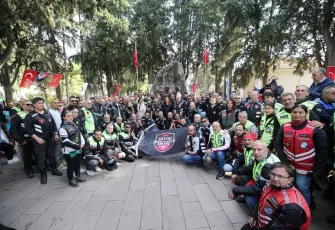 Karşıyaka’da anlamlı buluşma: Üç vatan toprağı, Zübeyde Anne’nin huzurunda