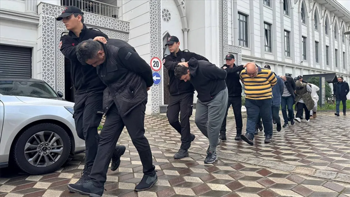 Kocaeli'deki fabrika yangınına ilişkin 11 zanlı adliyeye sevk edildi haberinin görseli