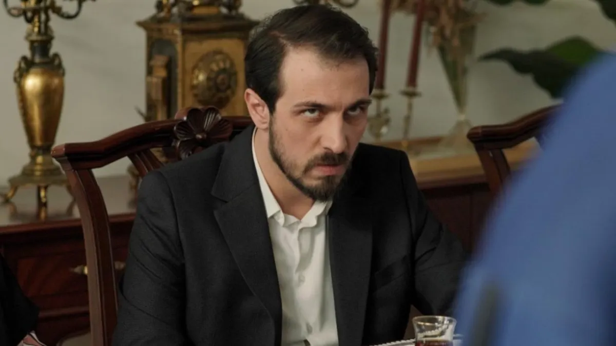 ‘Mustafa’ karakterini canlandıran Emrah Altıntoprak Kızılcık Şerbeti’nden ayrılıyor: Nedenini açıkladı! haberinin görseli