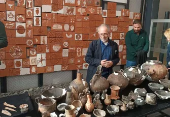 Yassıtepe ve Yeşilova höyüklerinden çıkan buluntular sergileniyor