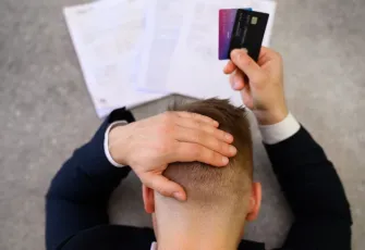 Borç sarmalı derinleşiyor: Milyonlarca kişi yasal takipte, banka riskleri tarihi zirvede