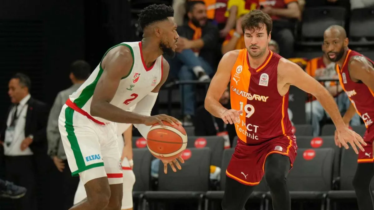 Karşıyaka’da ayrılık: Michael Moore Rusya yolcusu  haberinin görseli