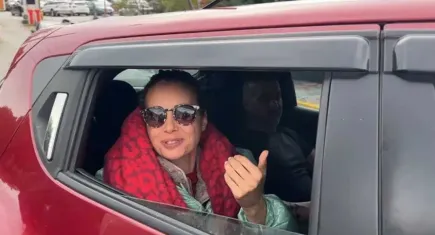 Oyuncu Özgü Namal trafik kazası geçirdi