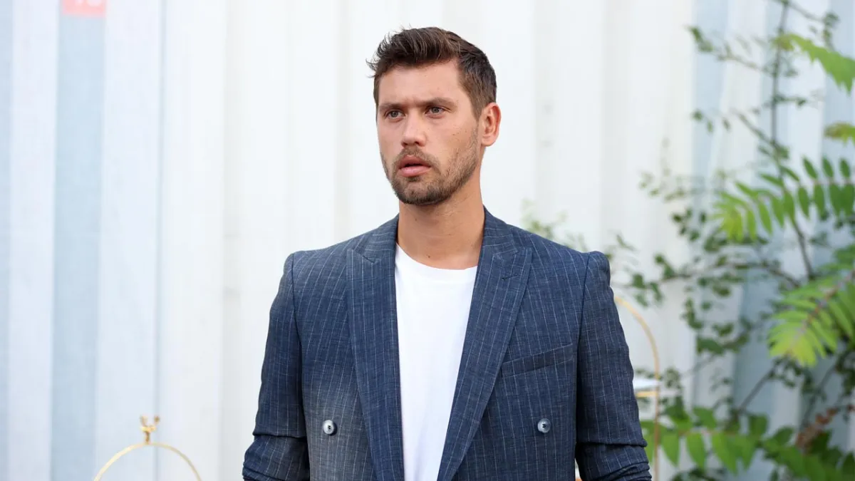 Oyuncu Serhan Onat, Survivor 2026 Ünlüler - All Star’da! Serhan Onat kimdir? haberinin görseli