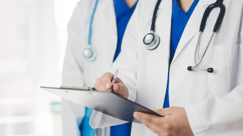 Sağlık Bakanlığı’ndan sosyal medyaya dev kısıtlama: Artık o paylaşımlar yasak! haberinin görseli