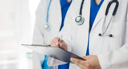 Sağlık Bakanlığı’ndan sosyal medyaya dev kısıtlama: Artık o paylaşımlar yasak!