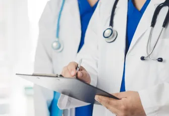 Sağlık Bakanlığı’ndan sosyal medyaya dev kısıtlama: Artık o paylaşımlar yasak!