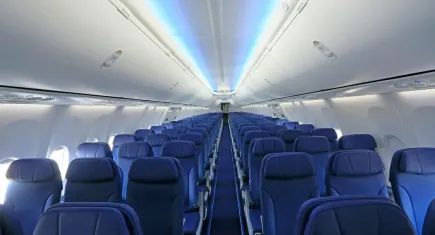 Uzmanlardan kritik uyarı: Uçağın bu koltukları yolculuğu kâbusa çeviriyor!