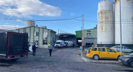 Yağ fabrikasında patlama: 10 yaralı