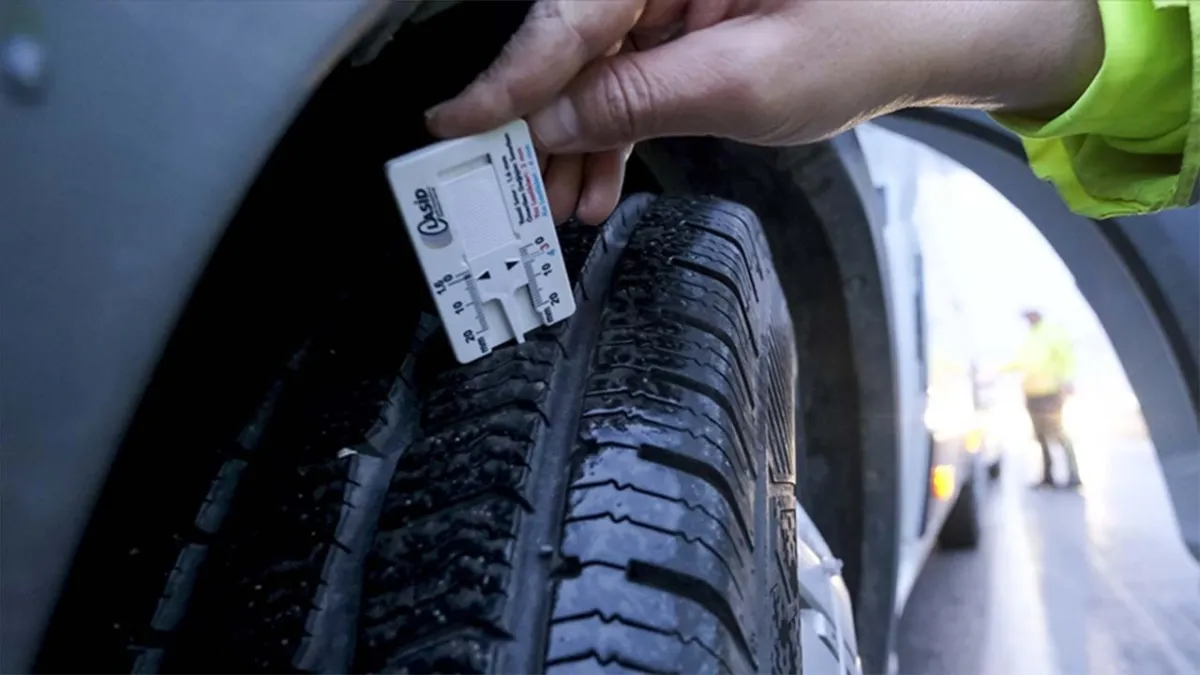 Zorunlu kış lastiği uygulaması için son üç gün: Cezası 5 bin 856 lira! haberinin görseli