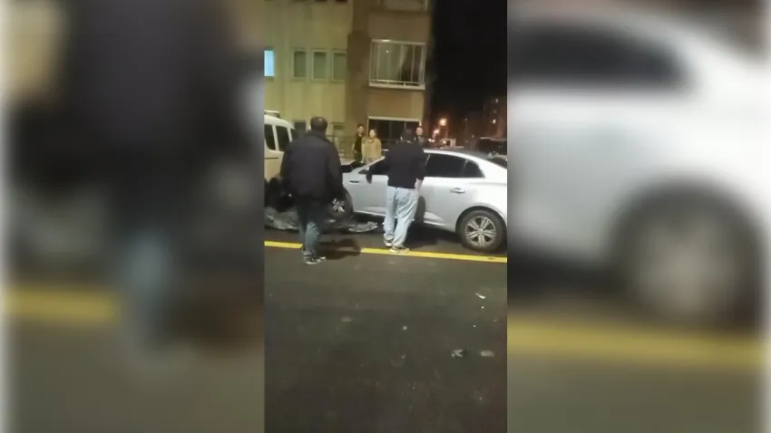 Babasına ait otomobille kazaya karışan evlat babasının verdiği tepkiye şok oldu! haberinin görseli