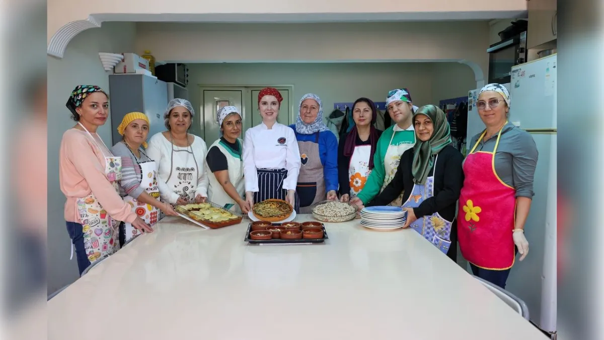 Bucalı Kadınlar Evka-1 Semt Evi’nde Dünya Mutfağıyla Tanışıyor haberinin görseli