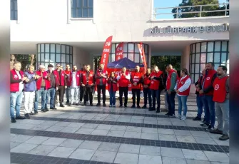 DİSK’in eylemi 3’üncü gününde: Talepler yerine gelmezse sokakta olacağız