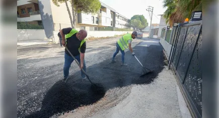 Gaziemir’de yol yenileme seferberliği devam ediyor