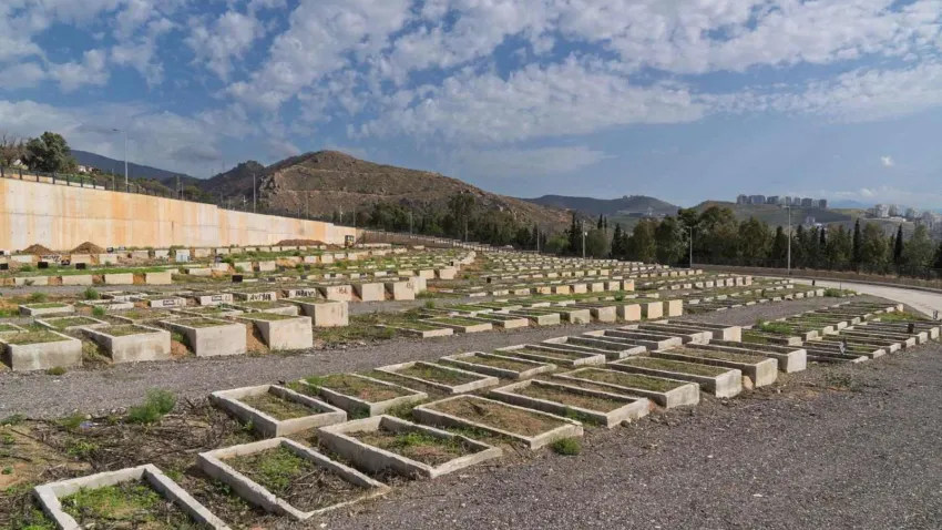 İzmir’de çift katlı mezarlık hizmete açılıyor