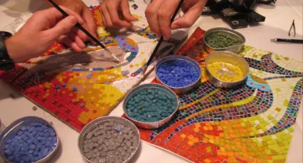 İzmir’de çocuklar Mozaik Atölyesi’nde tasarlayacak ebeveynler eşlik edecek