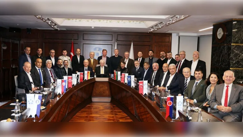 İzmir spor kulüplerinin kent ekonomisine etkisi konuşuldu