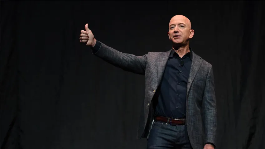 Jeff Bezos’tan uzayda sanayi vizyonu: Fabrikalar ve veri merkezleri Ay'a taşınacak