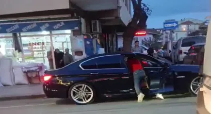 Kocaeli'nde korkunç olay: Eşiyle ilişkisi olduğunu iddia ettiği kişiyi defalarca bıçakladı