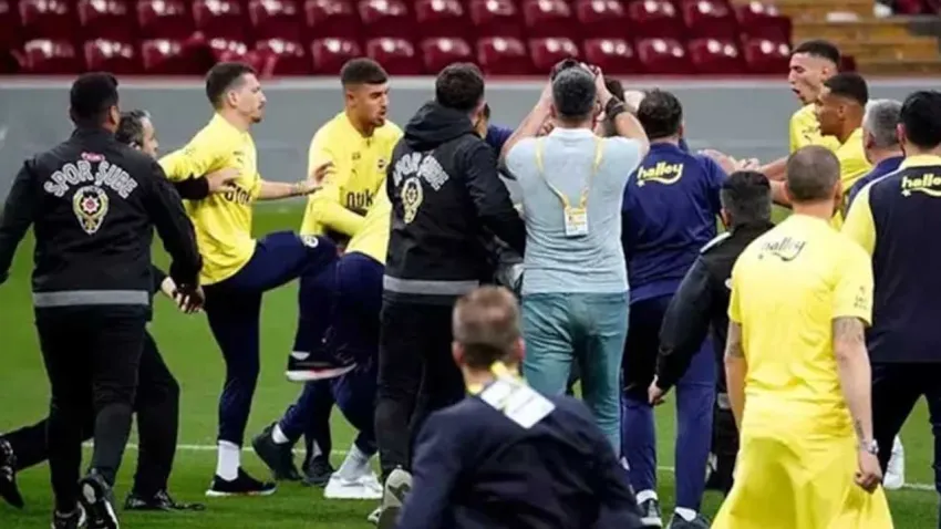 Mert Hakan ve Oosterwolde'ye hapis cezası istemi haberinin görseli