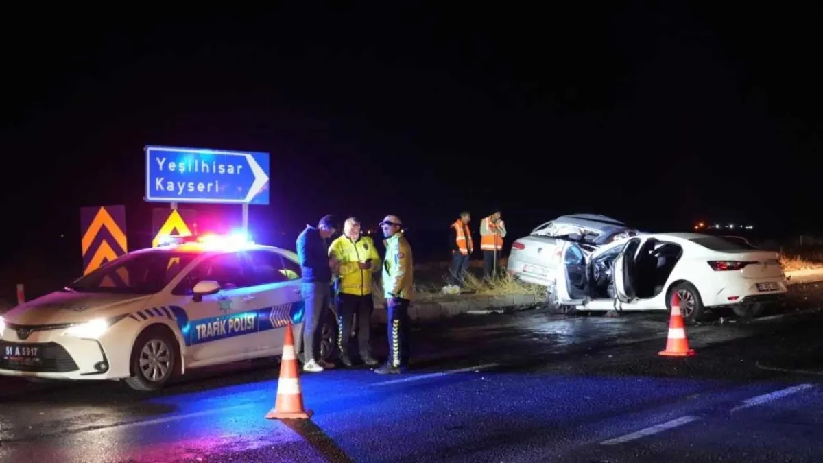 Niğde’de feci kaza: 3 ölü, 6 yaralı haberinin görseli