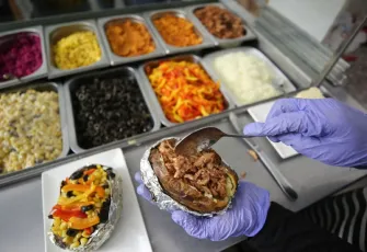 Ortaköy'de kumpir ve midye yiyen 6 yaşındaki Kadir ve 3 yaşındaki Masal hayatını kaybetti