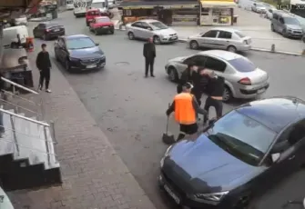 Stajyerin babası işletme sahibine saldırdı!