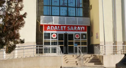 12 yıllık cinayette daraltılmış baz raporu yetmedi: Oğul, kardeş ve yeğen beraat etti