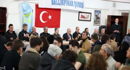 Bakan Güler, Şehit Pilot Cüneyt Kandemir’in evine taziye ziyaretinde bulundu