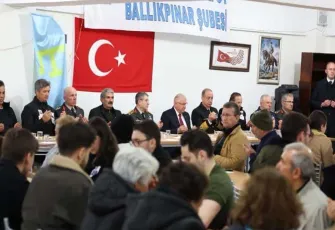 Bakan Güler, Şehit Pilot Cüneyt Kandemir’in evine taziye ziyaretinde bulundu