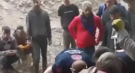 Batman’da beton parçaları inşaat işçilerinin üzerine düştü