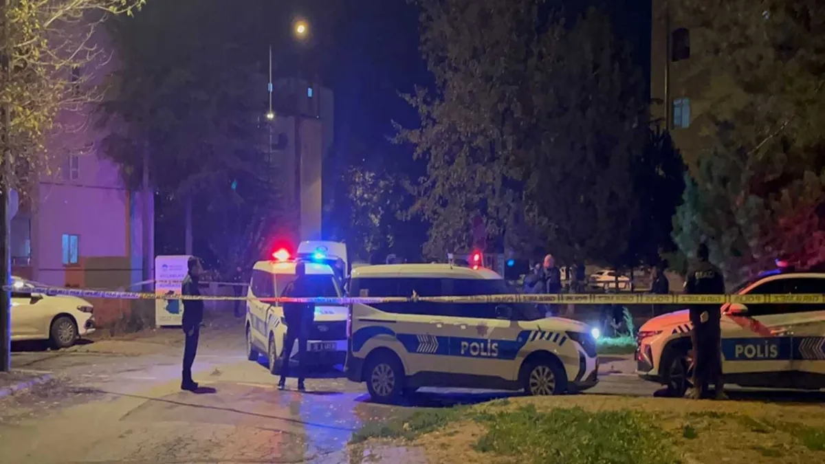 Boşanma aşamasında olduğu karısını bıçaklayarak öldürdü haberinin görseli